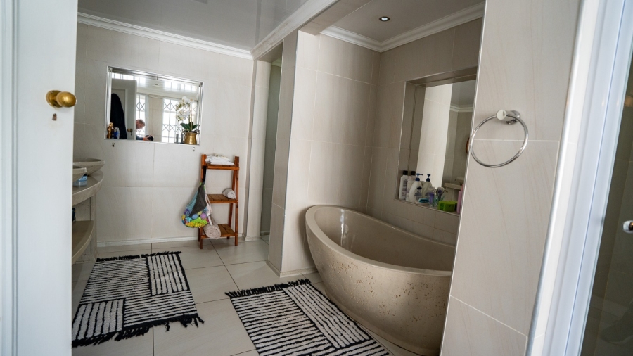 4 Bedroom Property for Sale in Wilkoppies North West